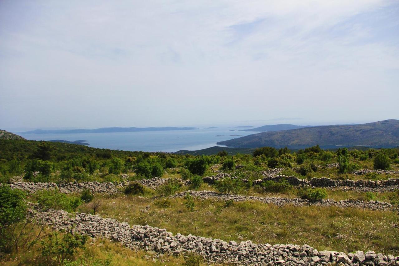 Villa Zlatno Sunce In The Hills Near Trogir Vrsine Exterior photo