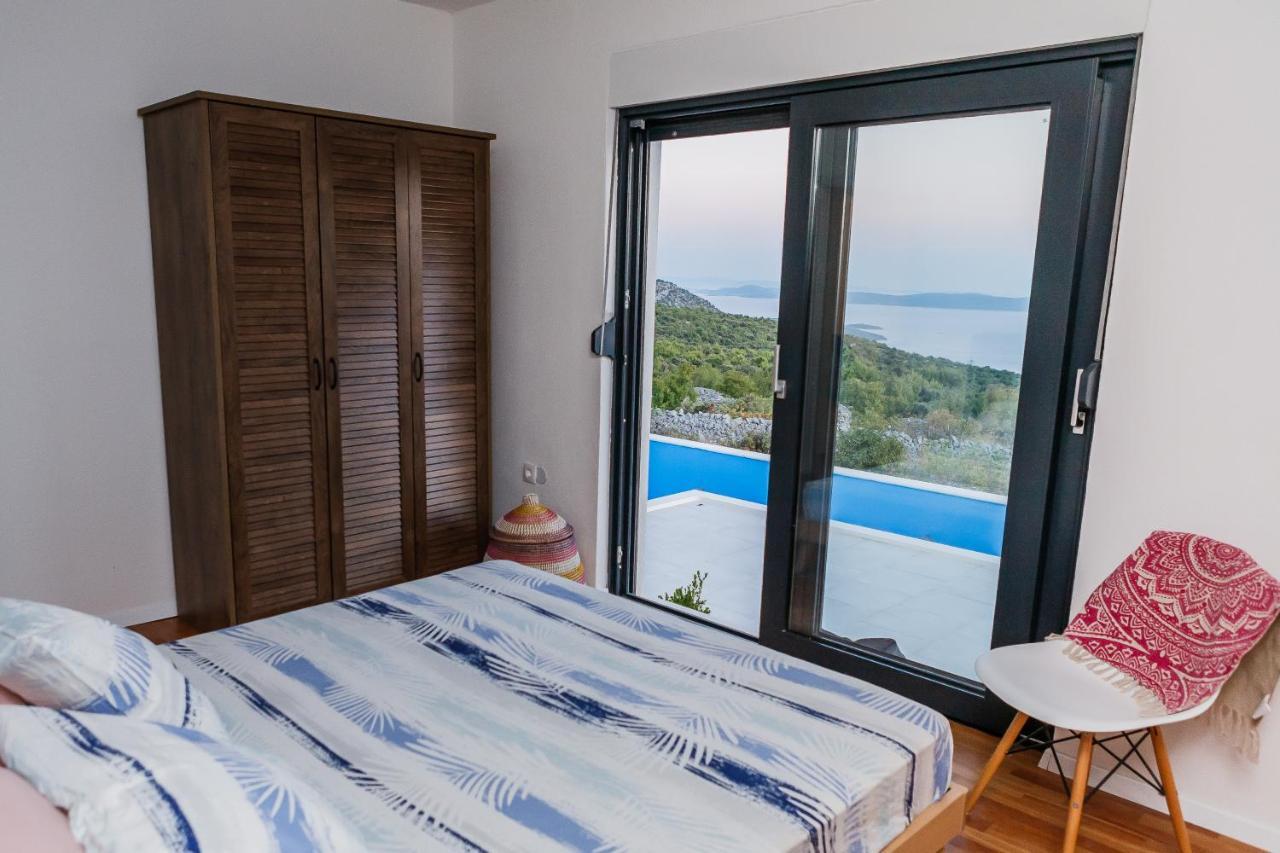 Villa Zlatno Sunce In The Hills Near Trogir Vrsine Exterior photo